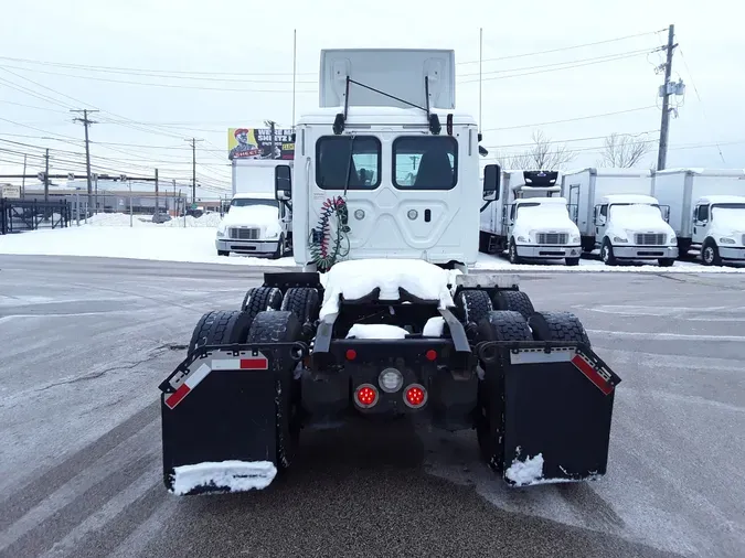 2018 FREIGHTLINER/MERCEDES CASCADIA 125