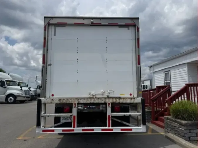 2019 FREIGHTLINER M2 106