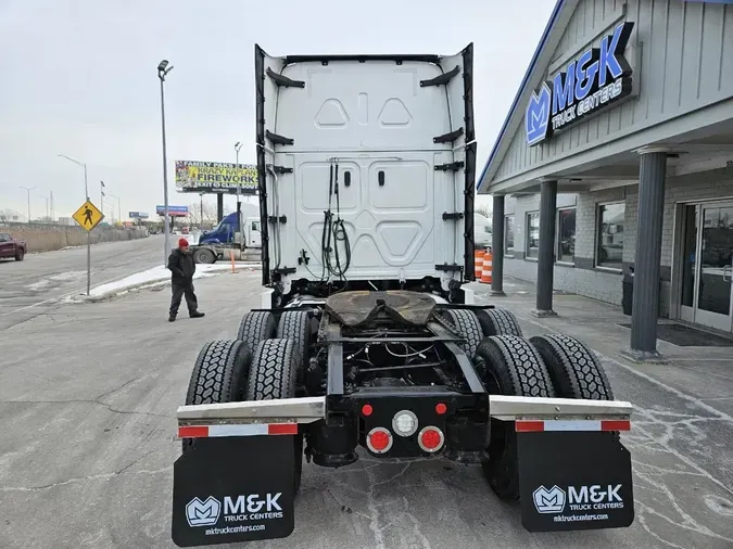 2023 FREIGHTLINER Cascadia 126