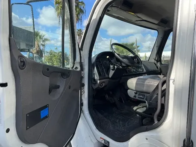 2018 Freightliner M2