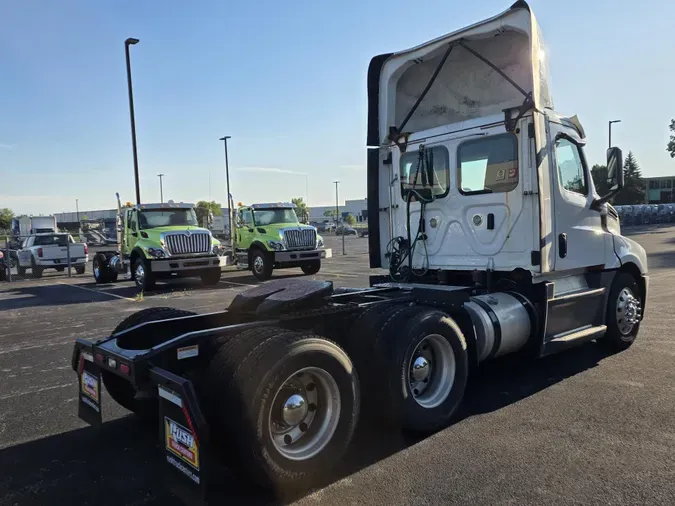 2020 Freightliner Cascadia