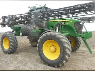 2011 John Deere 4830