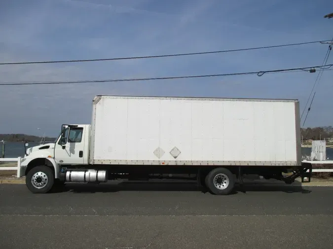 2017 INTERNATIONAL 4300