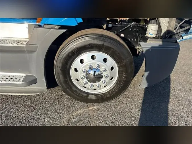 2022 FREIGHTLINER CA126