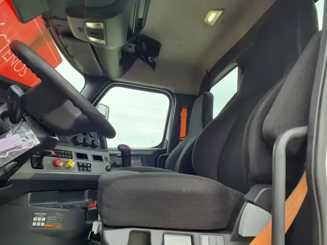 2019 FREIGHTLINER NEW CASCADIA PX12664