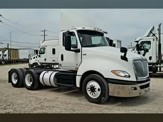 2019 NAVISTAR INTERNATIONAL LT625 DAYCAB T/A