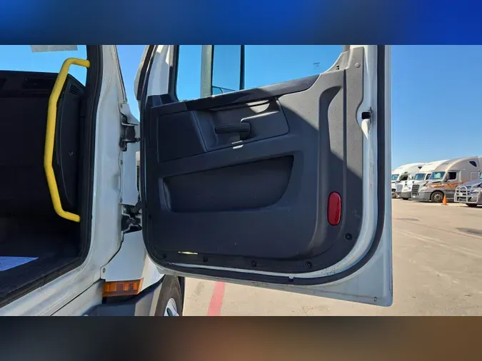 2024 Freightliner Cascadia 126