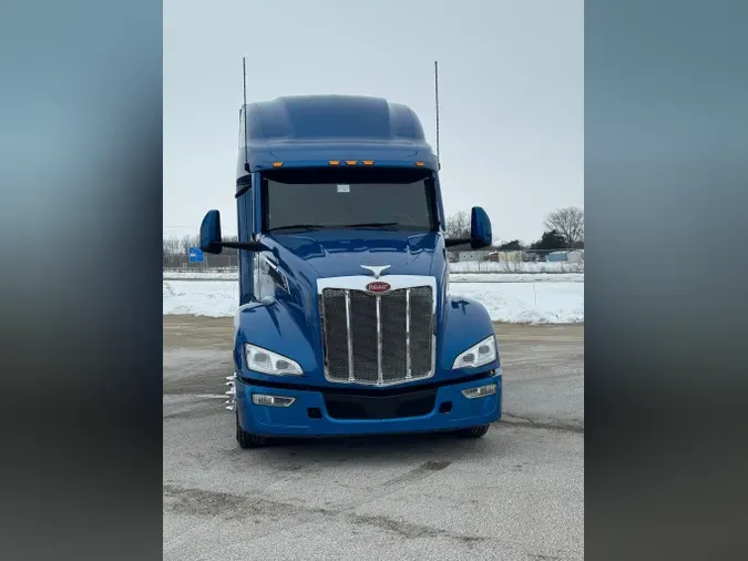 2023 PETERBILT 579