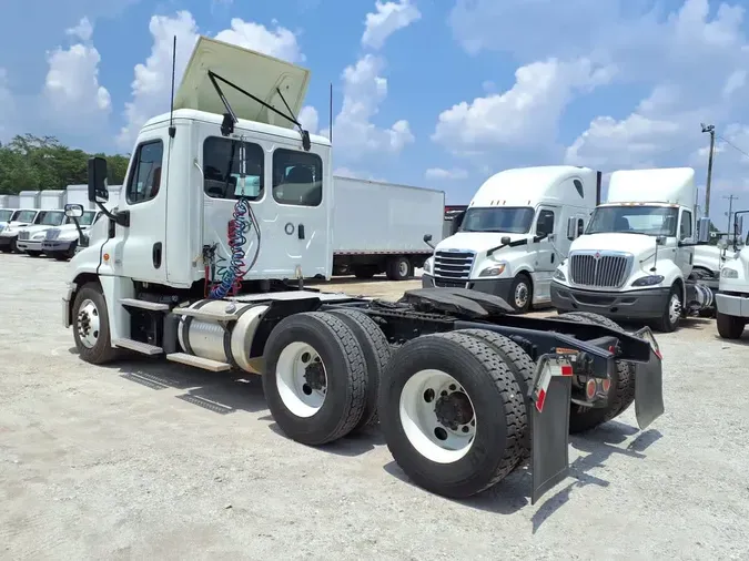 2019 FREIGHTLINER CASCADIA 125