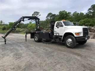 1995 FORD F800