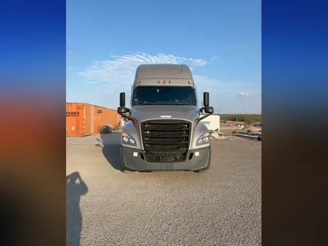 2021 Freightliner Cascadia