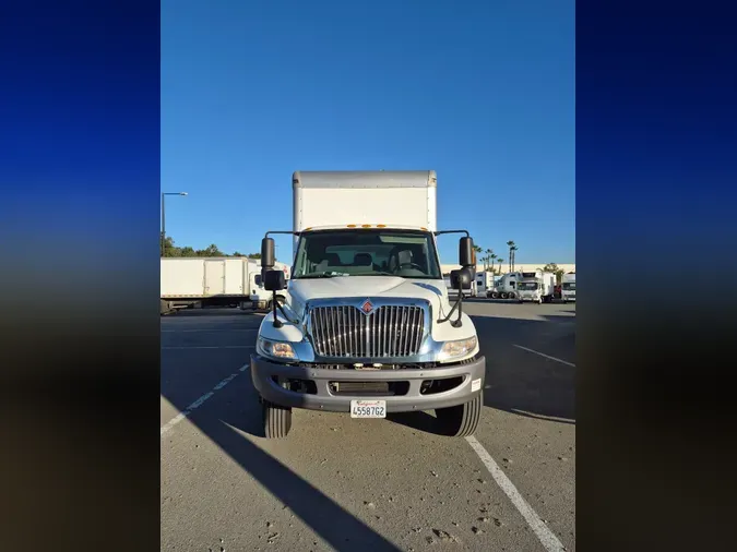 2018 NAVISTAR INTERNATIONAL 4300LP (4X2)