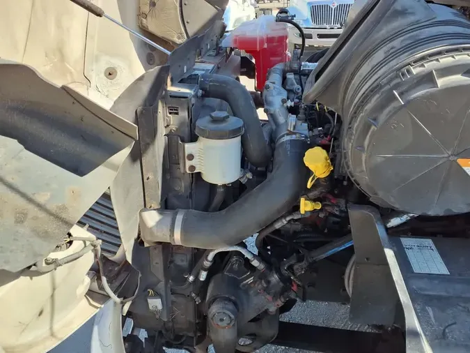 2019 NAVISTAR INTERNATIONAL RH613 DAYCAB S/A