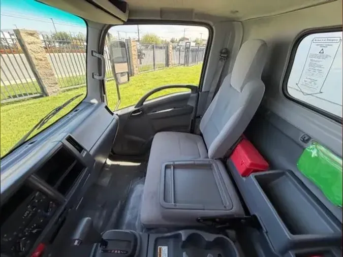 2020 Isuzu NPR-HDc32bcb0649742d9052bb44d288bcffa2