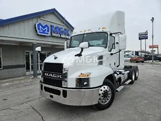 2022 MACK ANTHEM