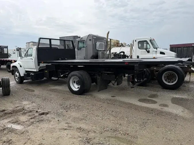 1996 FORD F800