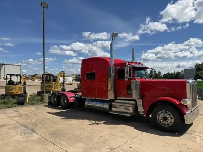 2020 PETERBILT 389