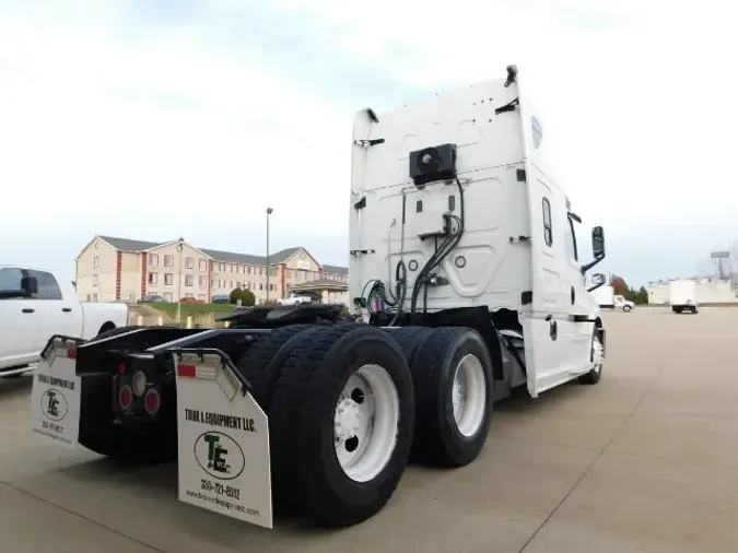 2020 Freightliner Cascadia