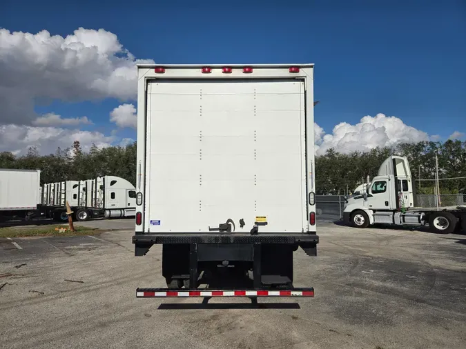 2016 FREIGHTLINER/MERCEDES M2 106