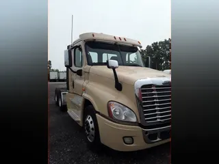 2015 Freightliner CASCADIA 125