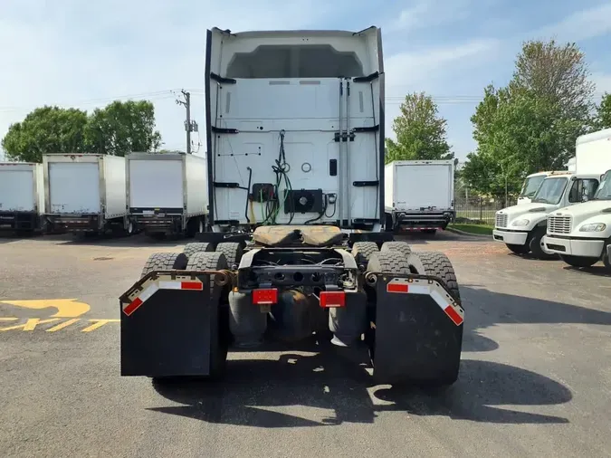2019 NAVISTAR INTERNATIONAL LT625 SLPR CAB