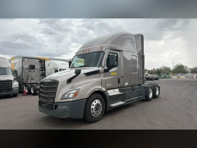 2025 Freightliner Cascadia 126