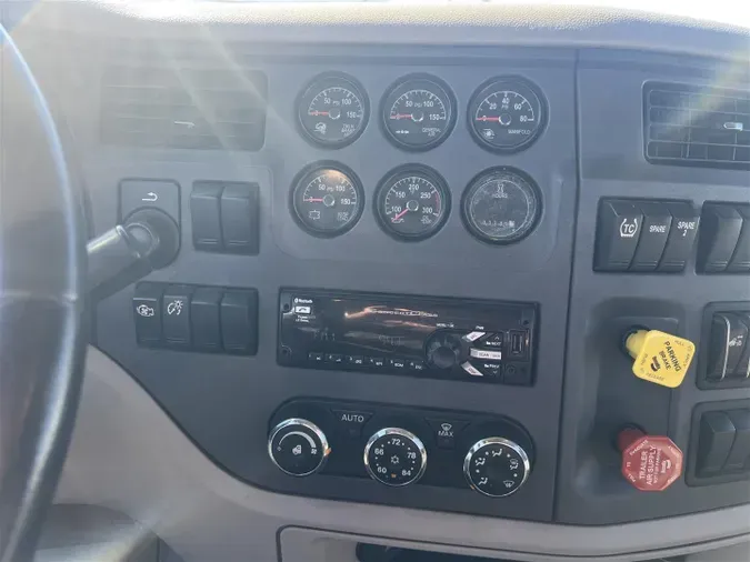 2020 Peterbilt 567