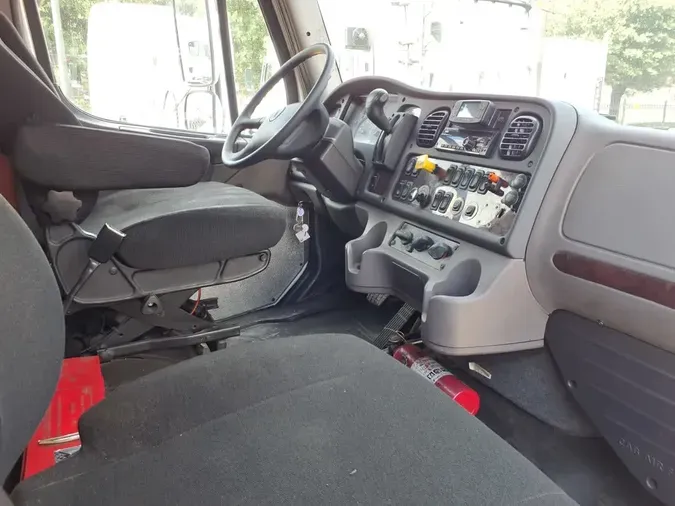 2019 FREIGHTLINER/MERCEDES M2 106c338ff7347d2ce5be171865c0bc7395c