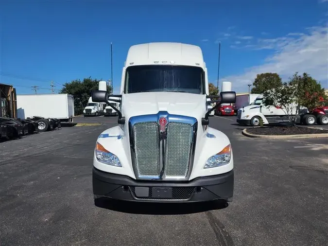 2023 KENWORTH T680