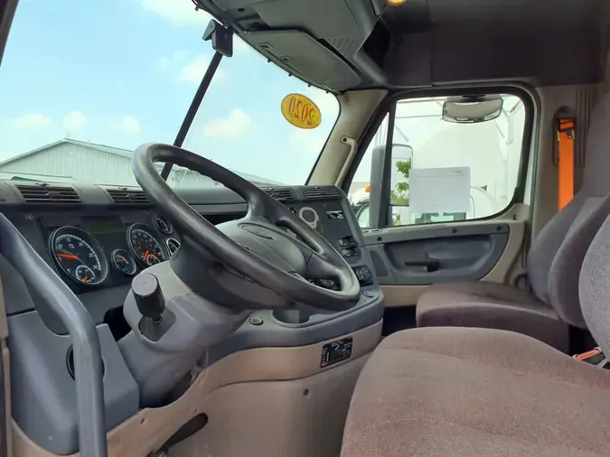 2020 FREIGHTLINER CASCADIA 125
