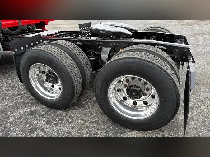 2022 FREIGHTLINER CA126