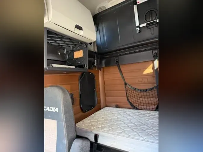 2020 Freightliner Cascadia