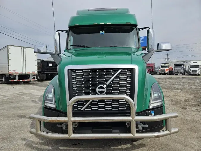 2020 VOLVO VNL64T860