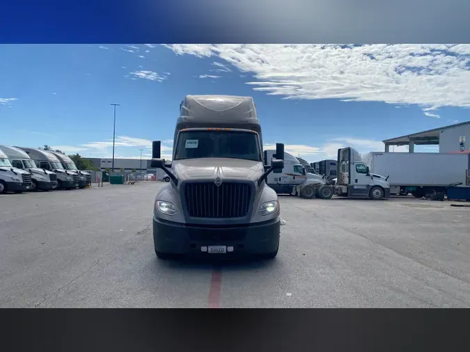2022 International LT