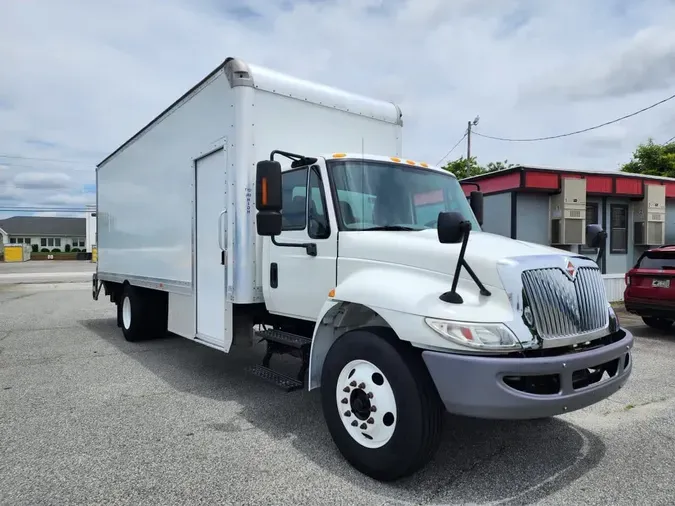 2018 NAVISTAR INTERNATIONAL 4300 LP