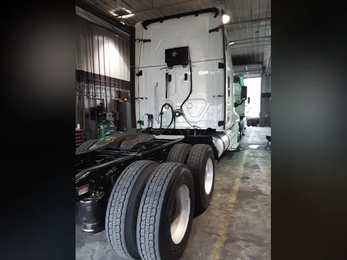 2019 FREIGHTLINER/MERCEDES CASCADIA 125