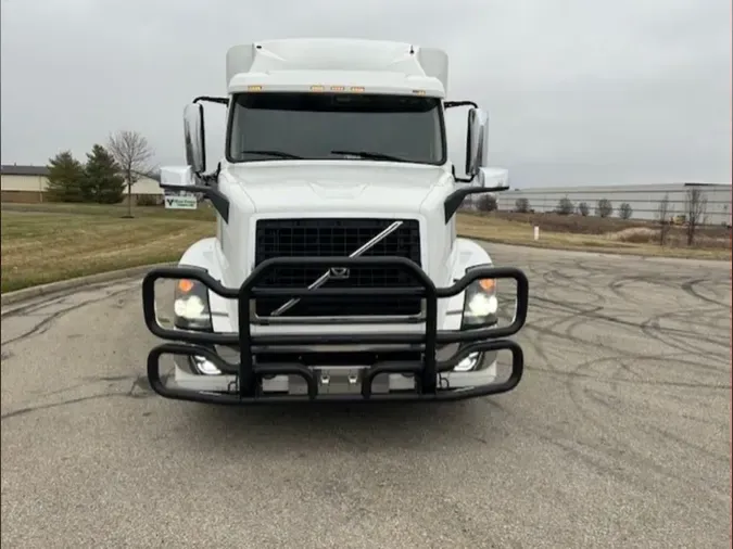 2018 Volvo Trucks VNL
