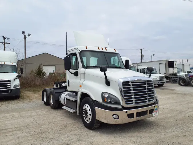 2018 FREIGHTLINER/MERCEDES CASCADIA 125