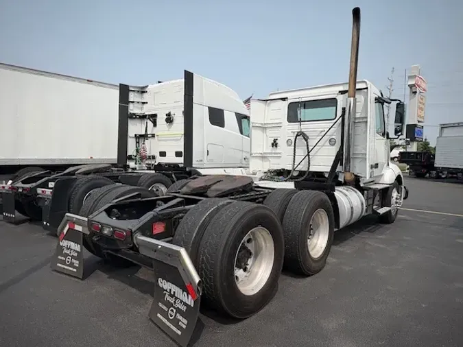 2020 VOLVO TRUCK VNL64T300