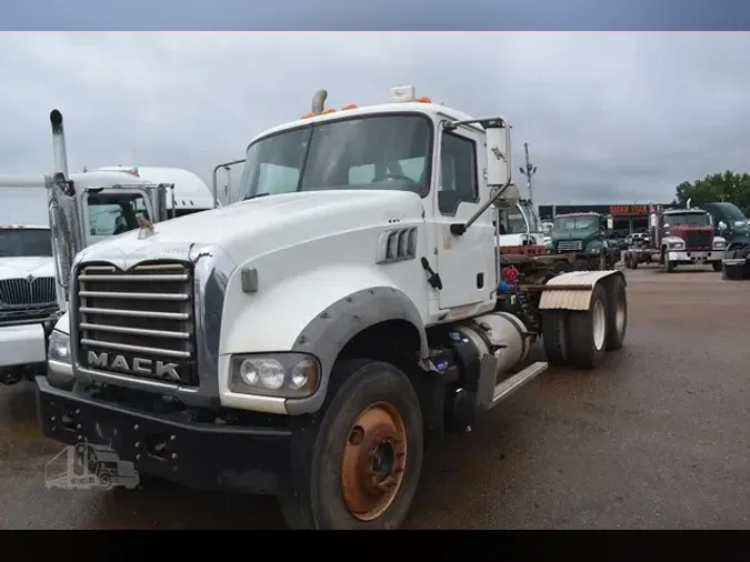2015 MACK GRANITE GU713c34978f446c7d4809b3aeb0f280e5c03