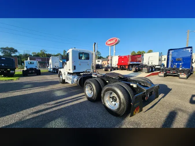 2020 Peterbilt 567