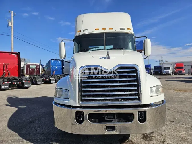 2017 MACK CXU613