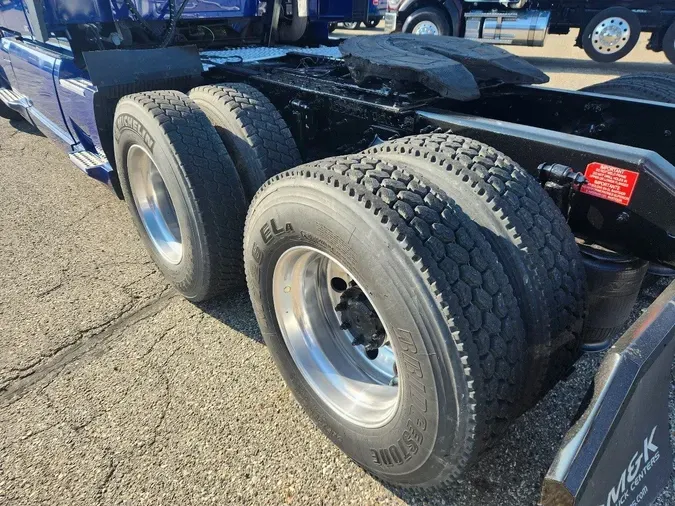 2020 VOLVO VNL760