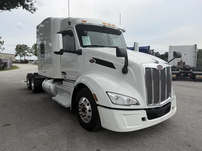 2022 Peterbilt 579c355f07adbd6b292e97c3d78582c0e97