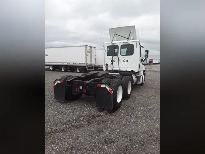 2018 FREIGHTLINER/MERCEDES CASCADIA 125