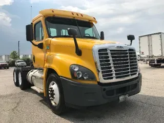 2016 FREIGHTLINER X12564ST