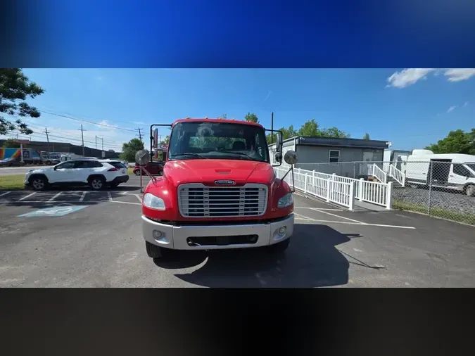 2020 FREIGHTLINER/MERCEDES M2 106
