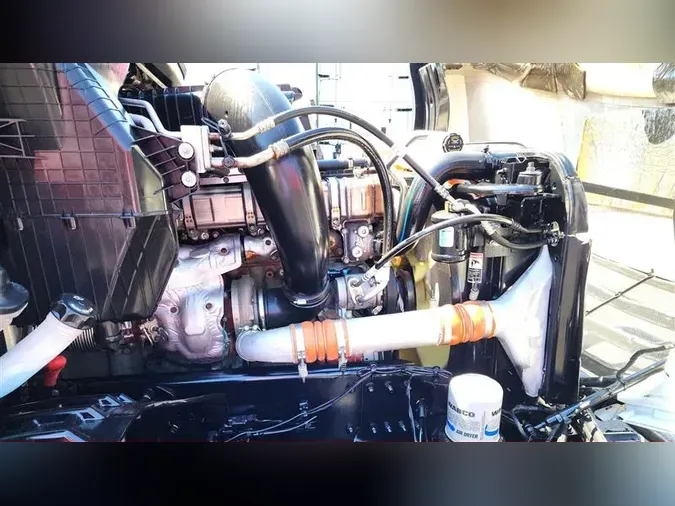 2020 FREIGHTLINER CA126