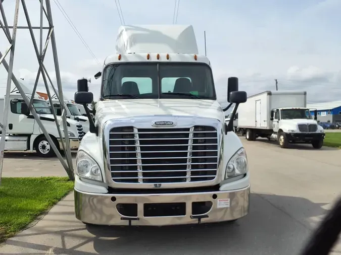 2019 FREIGHTLINER CASCADIA 125