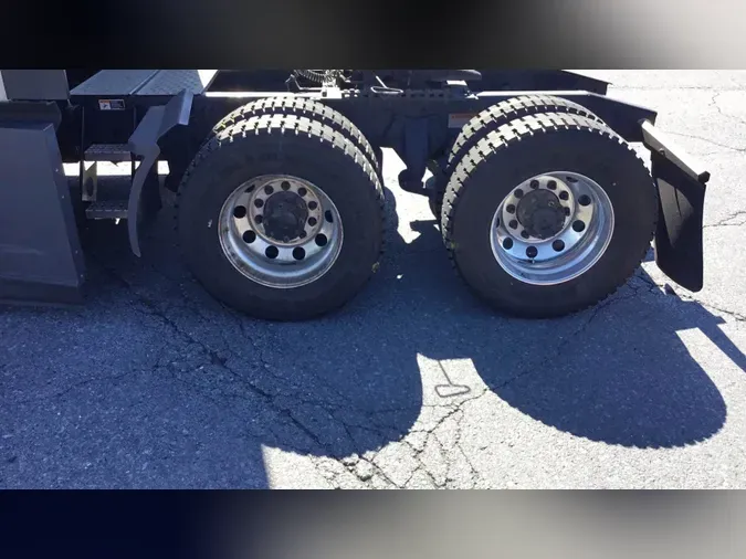 2024 Freightliner Cascadia 126